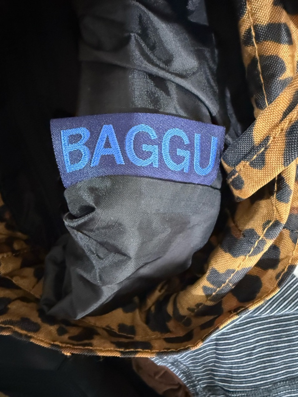 BAGGU Leopard-Print Canvas Tote in Brown and Black - Picture 2 of 4